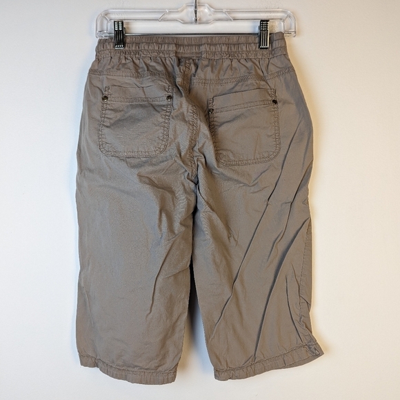 Khaki Capri's - Small - Picture 3 of 3